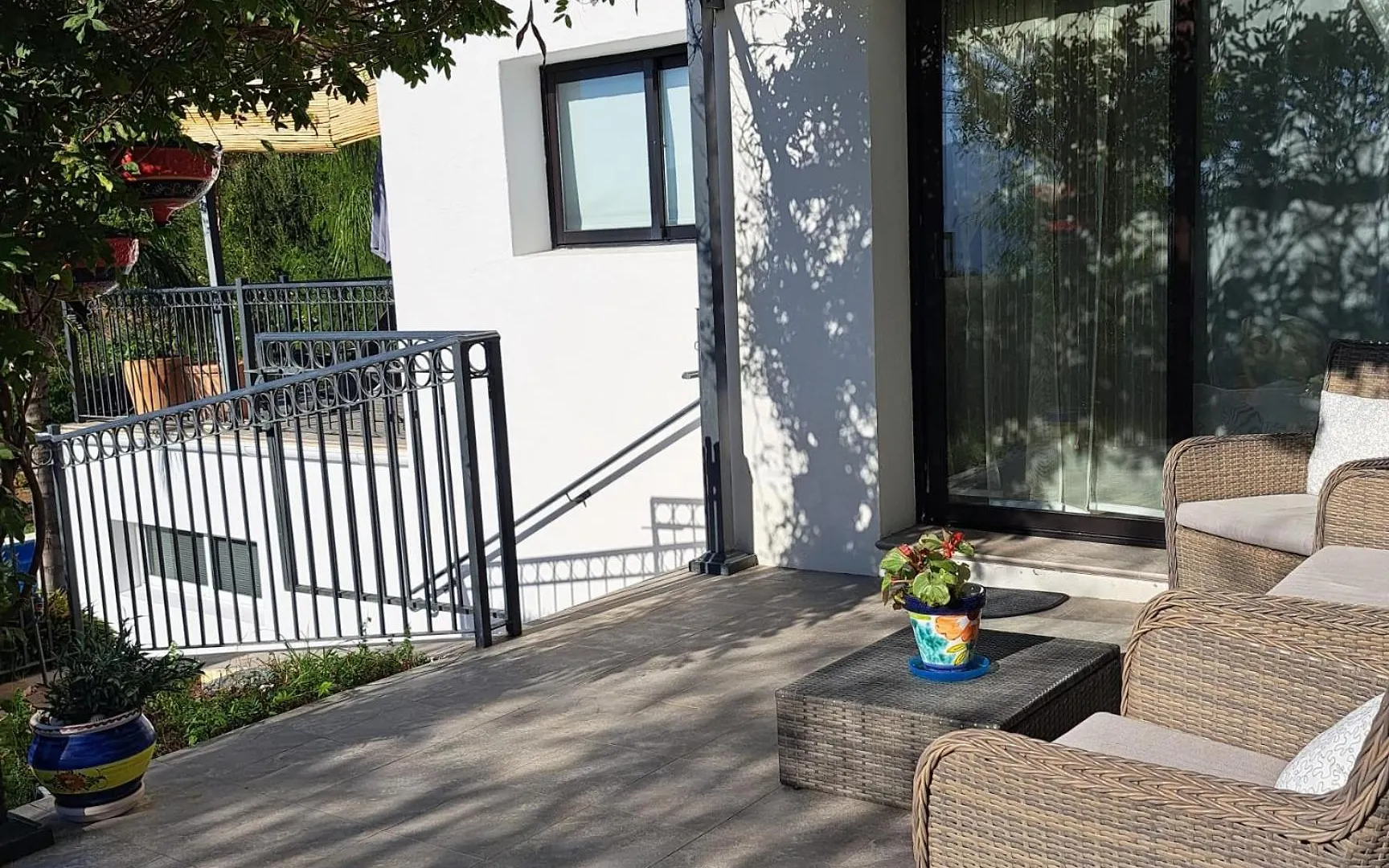 Pool-Side Chic Studio In Beautiful Countryside 米哈斯 0*,  西班牙