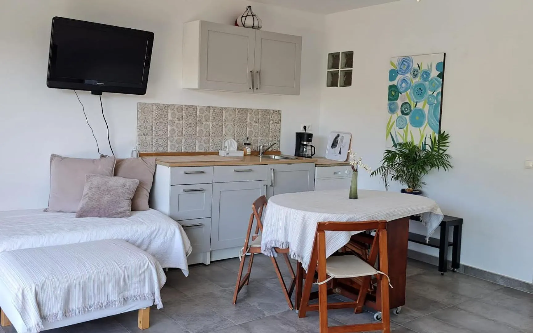 Pool-Side Chic Studio In Beautiful Countryside 米哈斯 别墅